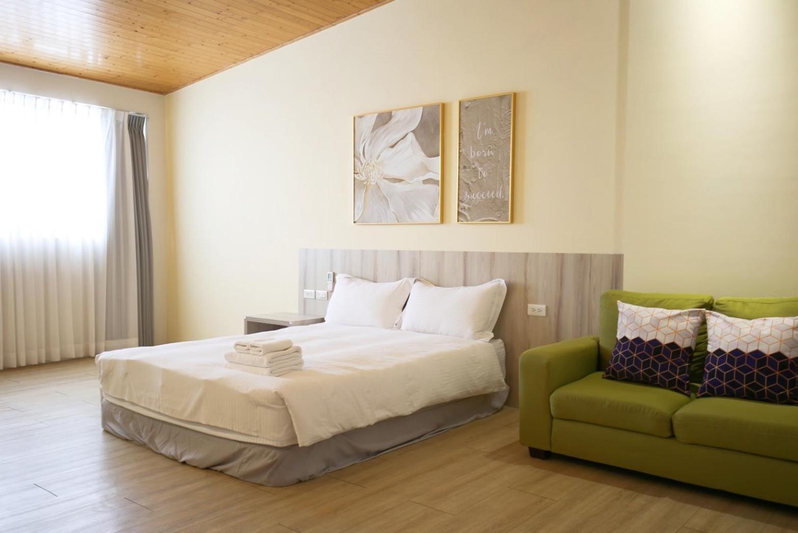 Canal Walk Inn Tainan Bagian luar foto