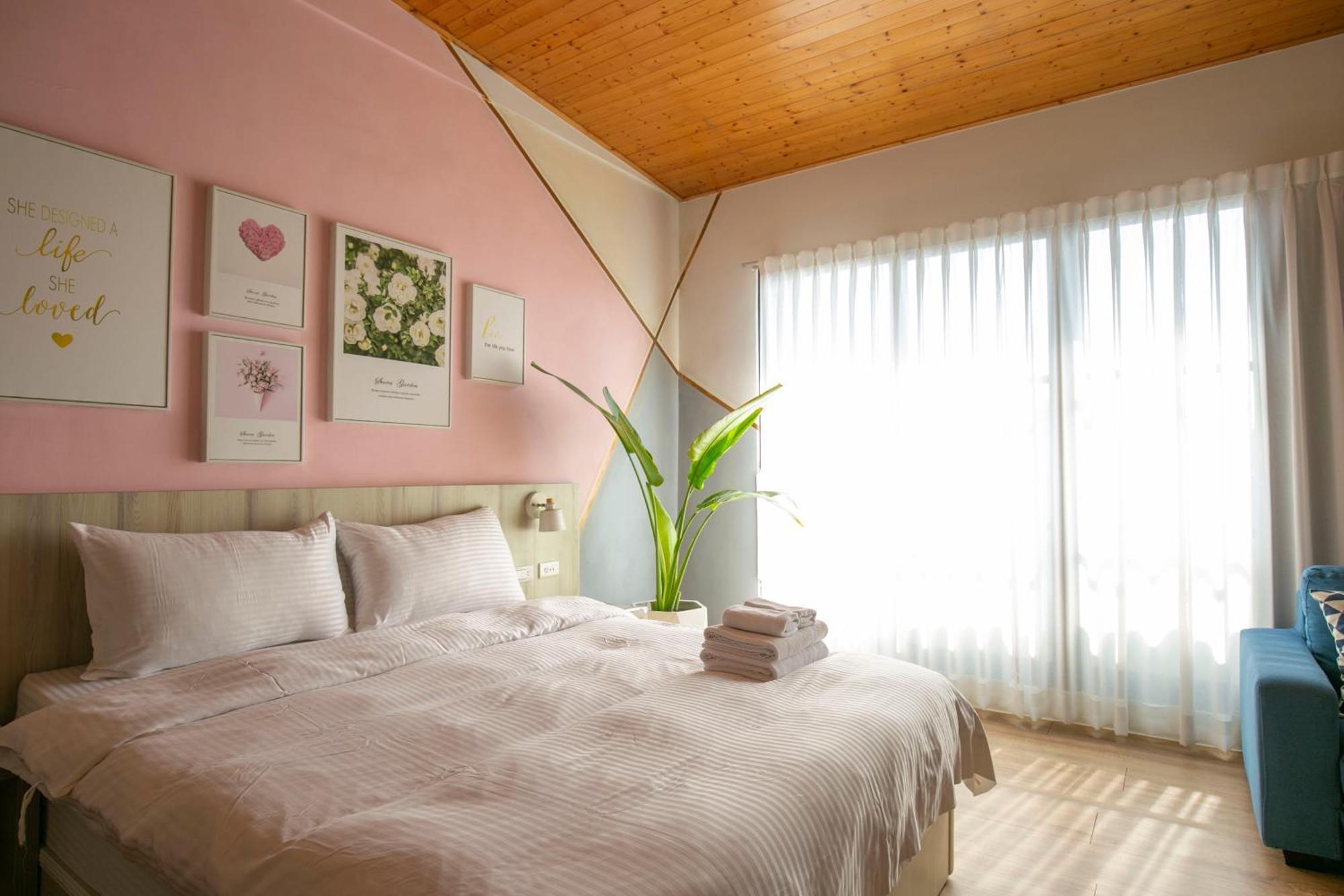 Canal Walk Inn Tainan Bagian luar foto