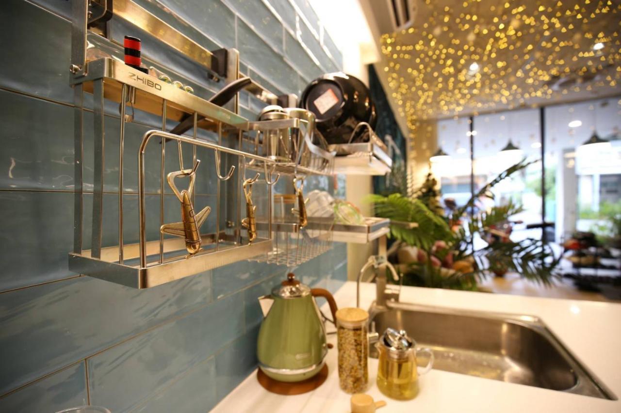 Canal Walk Inn Tainan Bagian luar foto